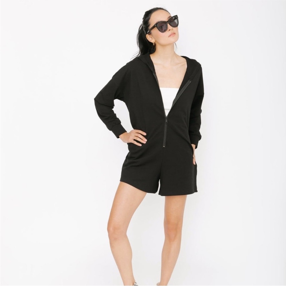 Smash and Tess Malibu romper size large